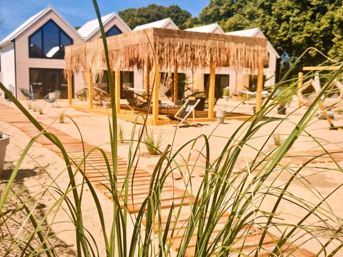 Lulu Holiday Resort Domki Z Podgrzewanym Basenem Mielno  Exterior photo