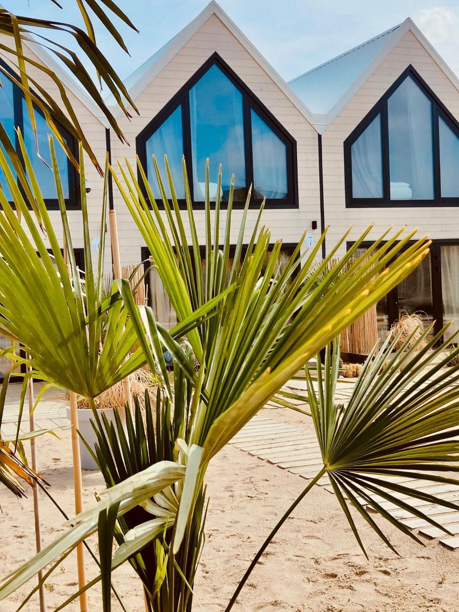 Lulu Holiday Resort Domki Z Podgrzewanym Basenem Mielno  Exterior photo